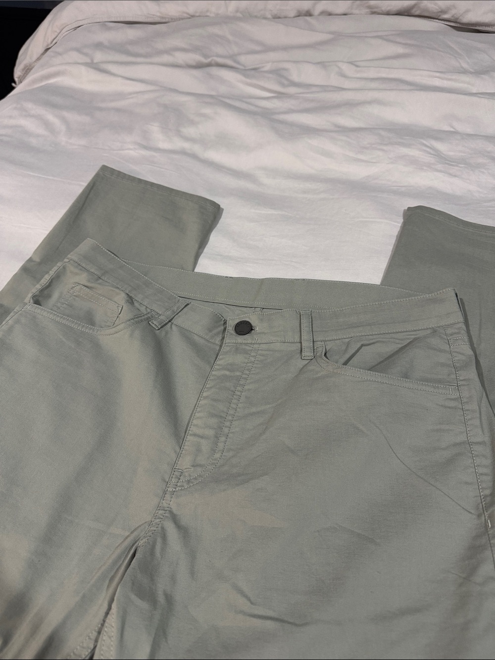 Faherty Reserve Movement Pants - Picture 7 of 8